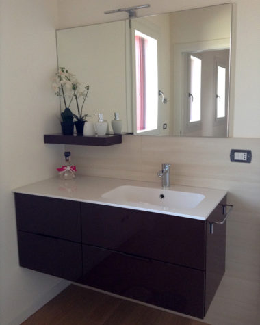 Bagno laccato lucido